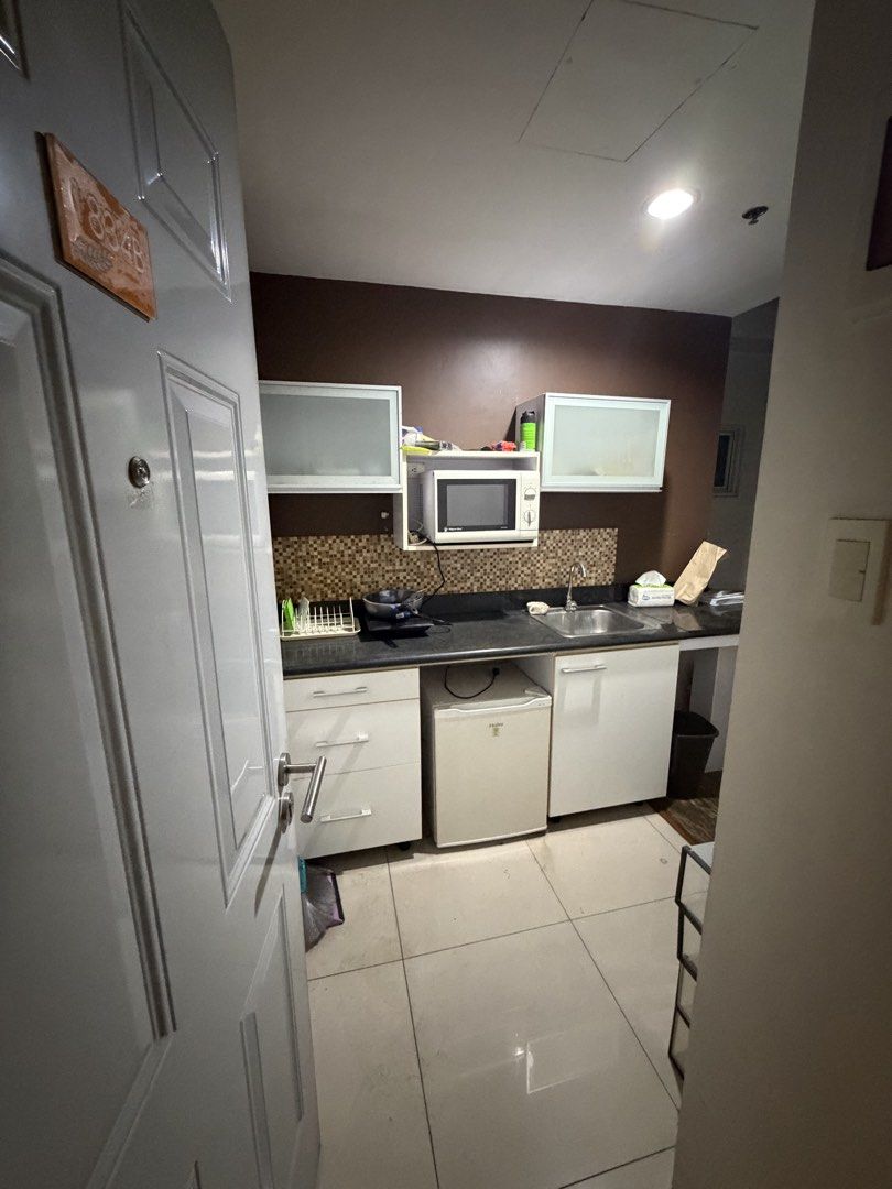 Berkeley Residences (Category: Apartments & Condos) located in Quezon City. Submitted by roxgal (Listing ID 1453878751, Image 1). Description: for sale berkeley residences 1br, 22 sqm corner unit infront of miriam/ateneo cash only.