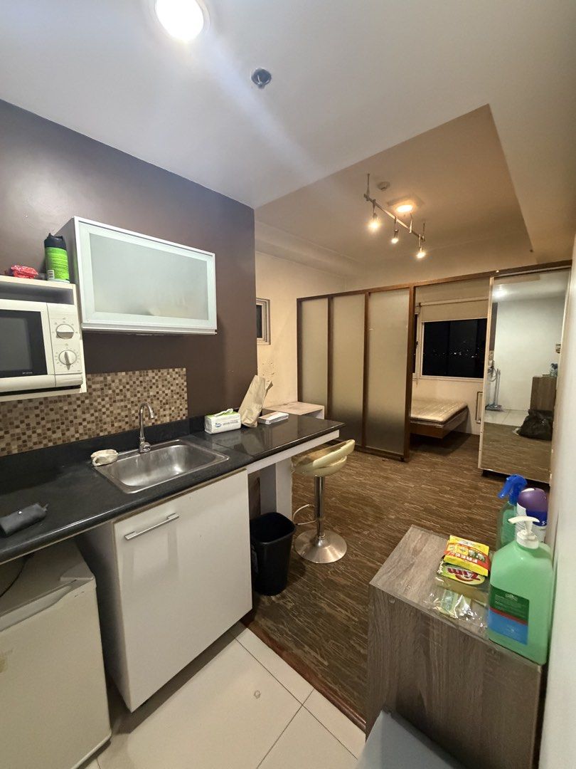 Berkeley Residences (Category: Apartments & Condos) located in Quezon City. Submitted by roxgal (Listing ID 1453878751, Image 2). Description: for sale berkeley residences 1br, 22 sqm corner unit infront of miriam/ateneo cash only.