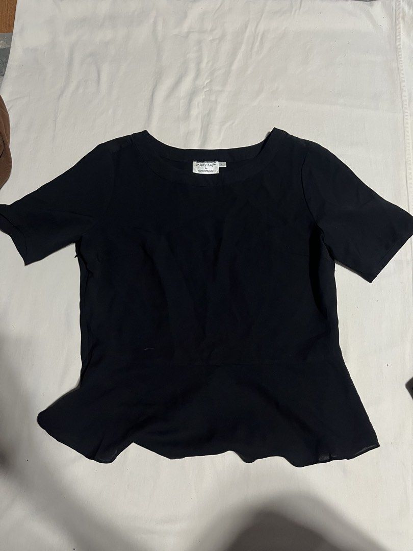 Black Blouse (Category: Blouses) located in Bulacan. Submitted by yangg___ (Listing ID 1453974539, Image 2). Description: .