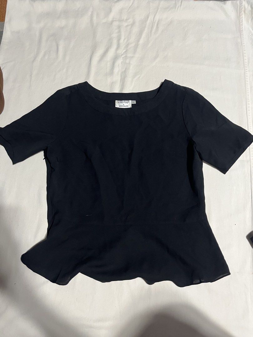 Black Blouse (Category: Blouses) located in Bulacan. Submitted by yangg___ (Listing ID 1453974539, Image 1). Description: .