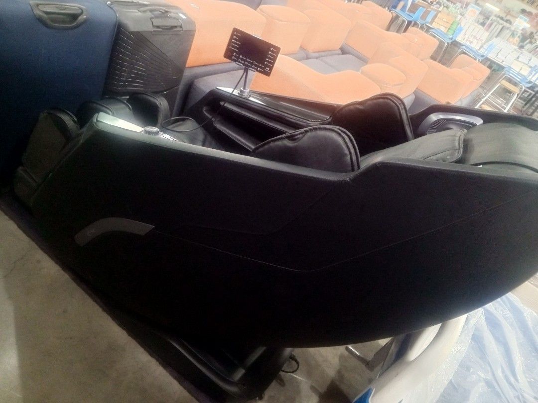 Black Leather Full Body Massage Chair (Category: Massage Devices) located in Caloocan City. Submitted by hmr.gomez (Listing ID 1453821634, Image 2). Description: - Full body coverage black leather massage chair - Includes remote control for adjustable settings - Features a built-in footrest - Offers multiple massage functions for a complete relaxation experience - Perfect for unwinding after a long day - Sold as is.