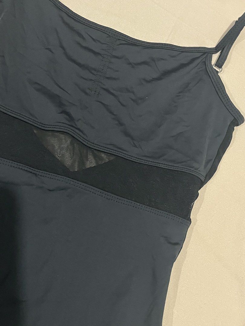Black Leotard with Mesh Detail (Category: Activewear) located in Manila. Submitted by ceeejdec (Listing ID 1453929459, Image 2). Description: - w/ mesh panel across the chest - Adjustable straps for a perfect fit - V-neckline with tie closure at the back .