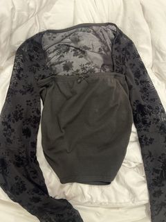 (Category: ) located in . Submitted by dianasclosetfinds (Listing ID 1453887062, Image 1). Description: .