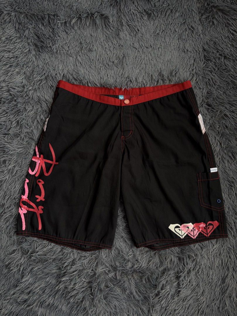Black Roxy Spell outBoard Shorts (Category: Swim Trunks & Board Shorts) located in Manila. Submitted by 3ftkl2 (Listing ID 1453856817, Image 3). Description: Size on tag: 7 (28-30) Waist: 15.5” Length: 17.5” Hem: 10.5 Condition: Very Good Issue: Need wash only Color rate: 10/10 Note: Color may vary due to lighting. 349 + shipping. none negotiable. DM us for more inquiries..