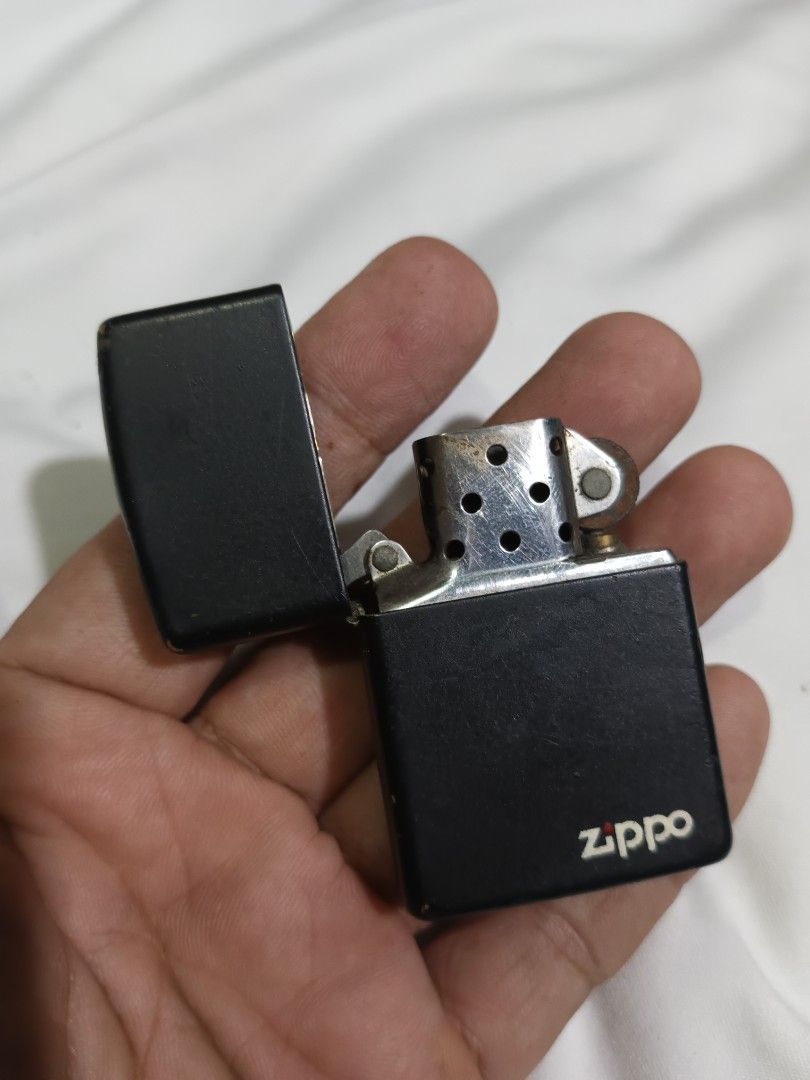 Black Zippo Lighter (Category: Home Improvement Tools & Accessories) located in Quezon City. Submitted by kenz1000 (Listing ID 1453856878, Image 2). Description: For Sale -Zippo Lighter -In good working condition, need lang fluid refill -600php -Litex Commonwealth meetup/pickup, rider pickup si buyer magbook, regular LBC shipping.