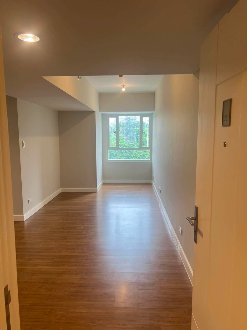 (Category: ) located in . Submitted by justthinkingg (Listing ID 1322660950, Image 1). Description: .