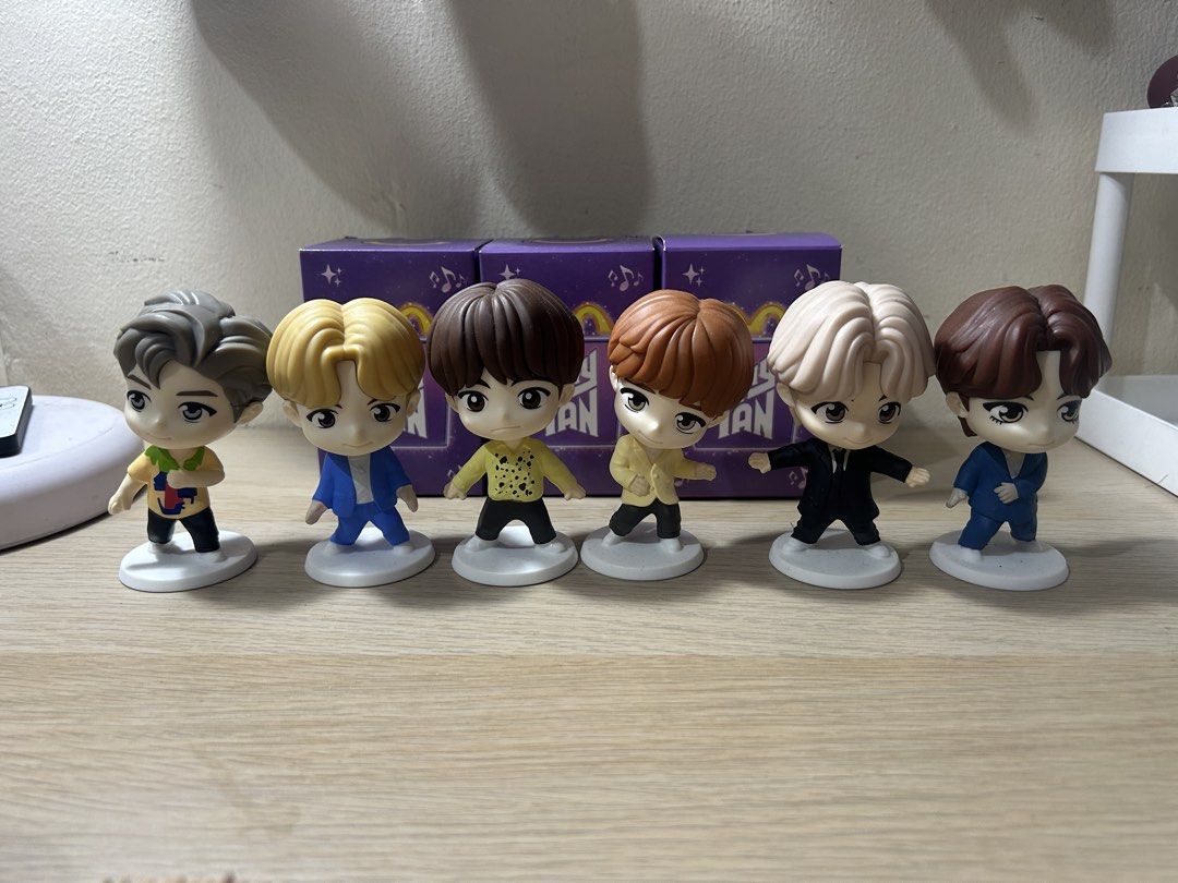 BTS mcdo (V, RM, Jungkook, Jimin, Jhope, Jin) (Category: K-Wave Merchandise) located in Manila. Submitted by preovedbykochi (Listing ID 1453873224, Image 2). Description: Get as a set for only 1000 all with boxes.