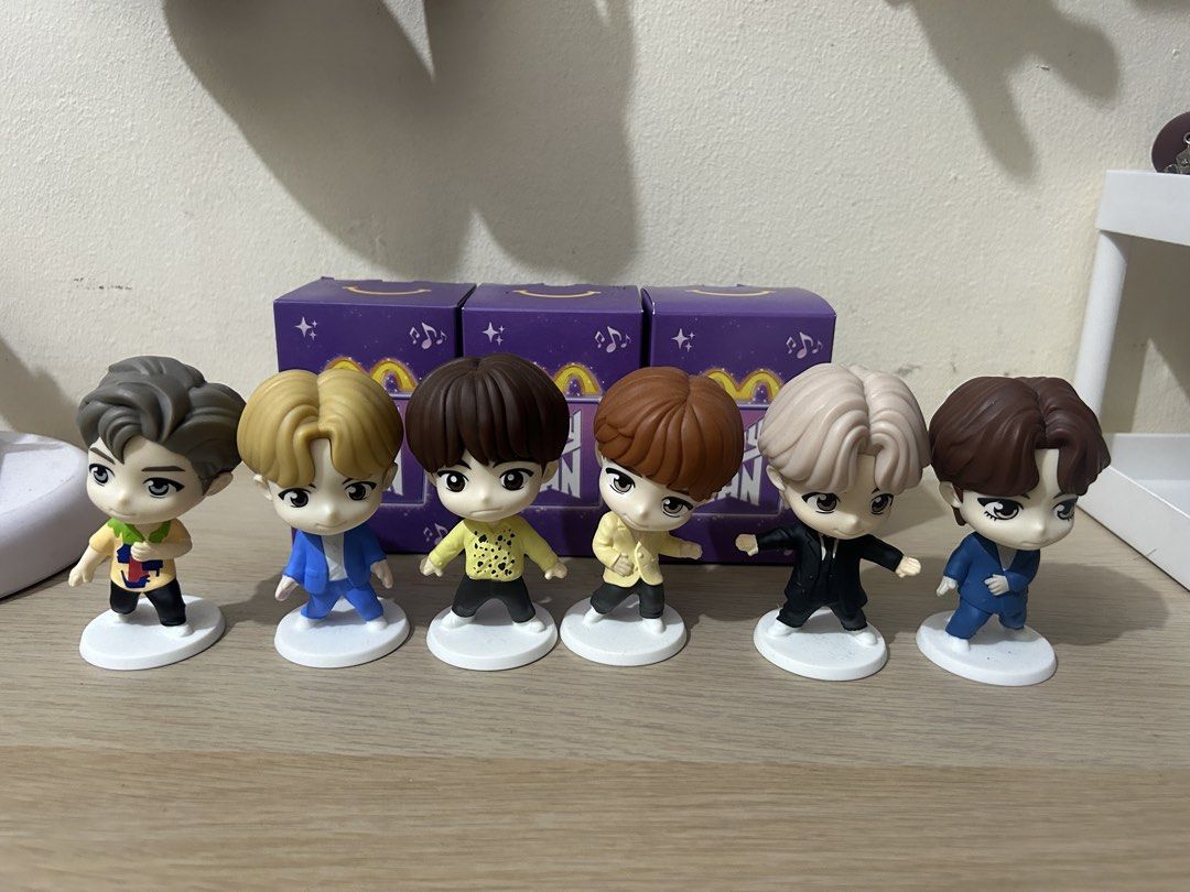 BTS mcdo (V, RM, Jungkook, Jimin, Jhope, Jin) (Category: K-Wave Merchandise) located in Manila. Submitted by preovedbykochi (Listing ID 1453873224, Image 3). Description: Get as a set for only 1000 all with boxes.