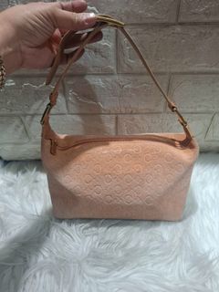 (Category: ) located in . Submitted by jhaz_bags (Listing ID 1453970110, Image 1). Description: .