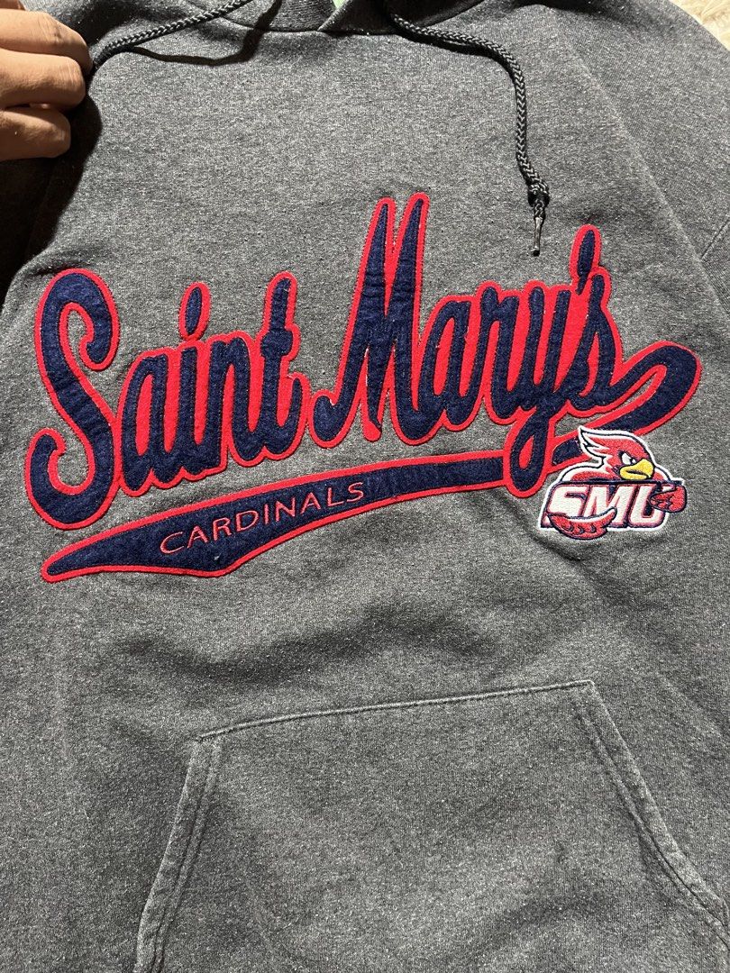 Champion University Collegiate Pull over Hoodie (Category: Coats, Jackets and Outerwear) located in Siquijor. Submitted by dcfinds (Listing ID 1453966423, Image 2). Description: Champion University Collegiate Pull over Hoodie Excellent Condition 10/10 Color rate 26x22 499 .