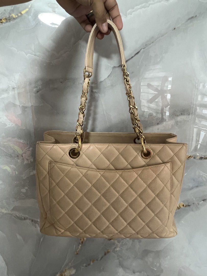 Chanel GST (Category: Tote Bags) located in Quezon City. Submitted by brand.selection (Listing ID 1453913362, Image 3). Description: .