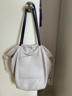 （分類：）位於 。 由 jennastuff 提交（商品編號 1453913810，圖片 1）。簡介： 。