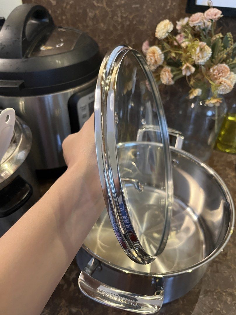 Chef's Classics Cilantro Saucepot 24cm (Category: Cookware & Accessories) located in Caloocan City. Submitted by justprettythings07 (Listing ID 1433093793, Image 3). Description: • 24cm diameter • with glass cover • with measurement markings • never been used • will send actual photos RFS: not needed .