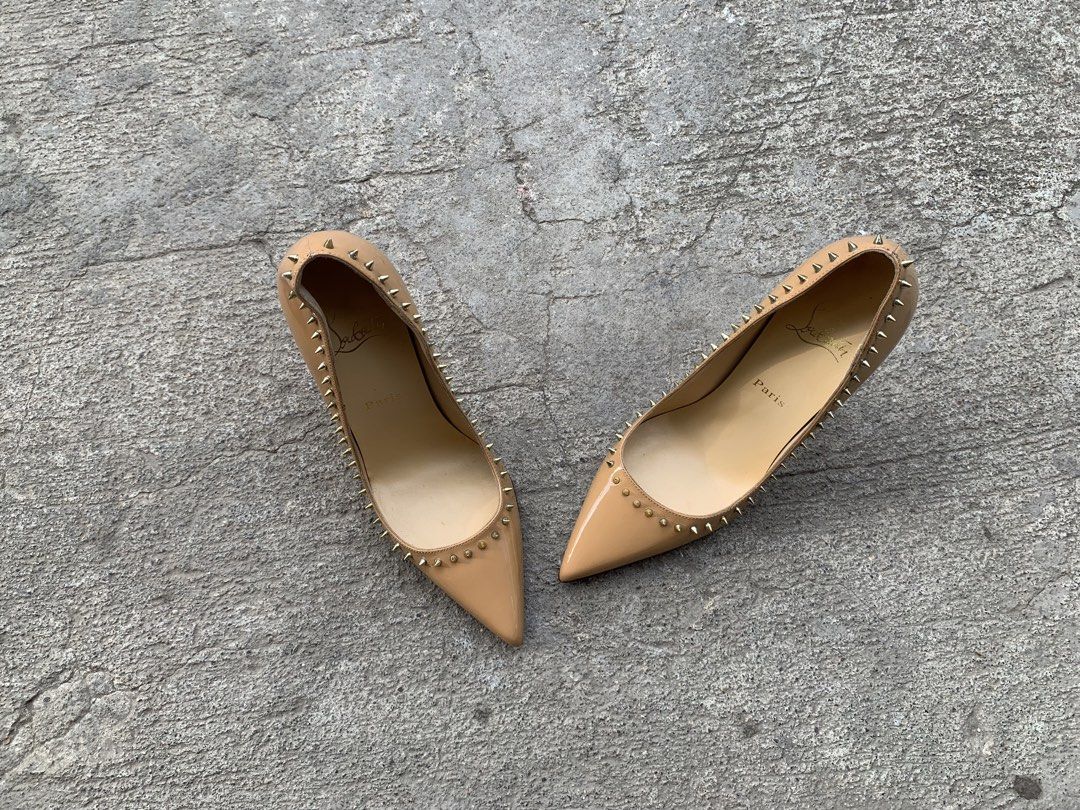 Christian Louboutin (Category: Heels) located in Sibulan. Submitted by sharlyngra11287 (Listing ID 1453920791, Image 2). Description: Mine: 1,920 pesos🍀 Brand: Christian Louboutin Size: 36 Condition: Minimal sign of usage💗🎀.