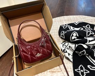 （分類：）位於 。 由 bellezza. 提交（商品編號 1453862132，圖片 1）。簡介： 。