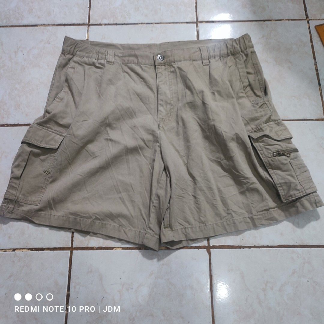 Columbia Cargo Shorts 7 pocket (Category: Shorts) located in Antipolo. Submitted by klashnikov (Listing ID 1453837869, Image 1). Description: Size:XL Dimes:40x19" leg opening 13.5" Tags:Complete Condition:Very good ColorRate:9.5/10 Honest issue:used Payment option:Bank transfer,gcash,cash ₱350 only Pwede videocall for legitimacy Pwede pickup sa aking munting garahe waze (JDM thrift shop) Pwedeng meetup around upper Antipolo,pag malayo ka pwede na