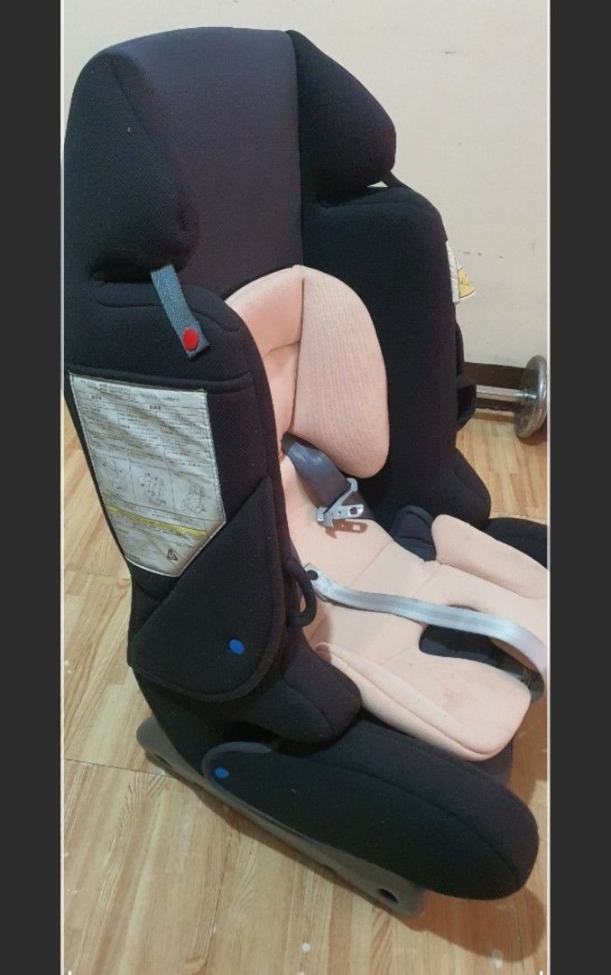 Combi Car Seat (Category: Car Seats) located in Antipolo. Submitted by cassidy1900 (Listing ID 1453827792, Image 3). Description: used but not abuse Combi baby carseat super lambot nya at malaki din sya 3k pesos nlng free shipping nadin.