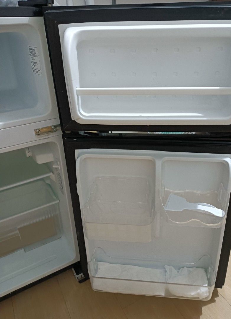 CONDURA PERSONAL REF GORILLA GLASS SUPERSALE (Category: Other Kitchen Appliances) located in Manila. Submitted by ilovesupersale (Listing ID 1453823219, Image 2). Description: WITH FREEBIES NO ISSUE CONDURA PERSONAL REF WORKING CONDITION WORKING CONDITION WORKING CONDITION.