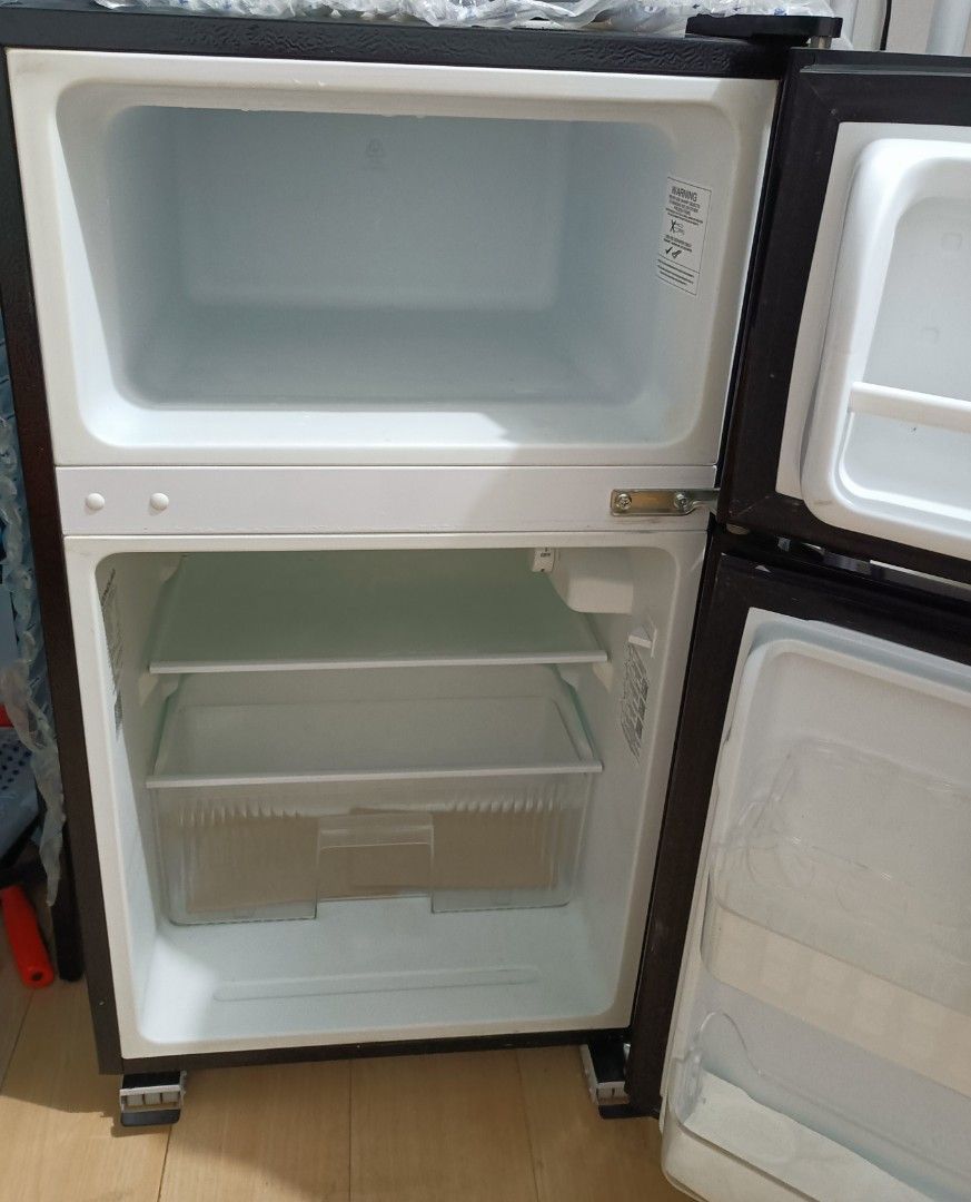 CONDURA PERSONAL REF GORILLA GLASS SUPERSALE (Category: Other Kitchen Appliances) located in Manila. Submitted by ilovesupersale (Listing ID 1453823219, Image 1). Description: WITH FREEBIES NO ISSUE CONDURA PERSONAL REF WORKING CONDITION WORKING CONDITION WORKING CONDITION.