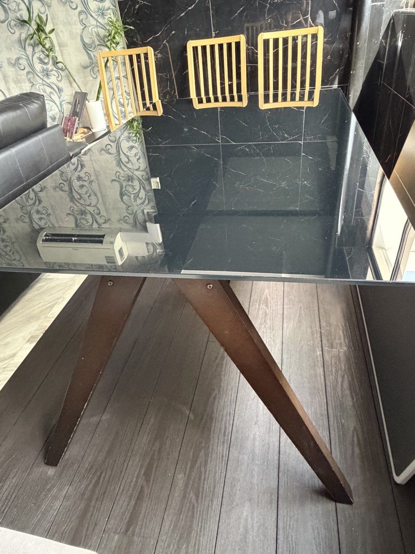 Dining table (Category: Tables & Sets) located in Singapore. Submitted by fshishehch20408 (Listing ID 1453888536, Image 2). Description: You can take the glass off. The rest is wood. 150*90cm.