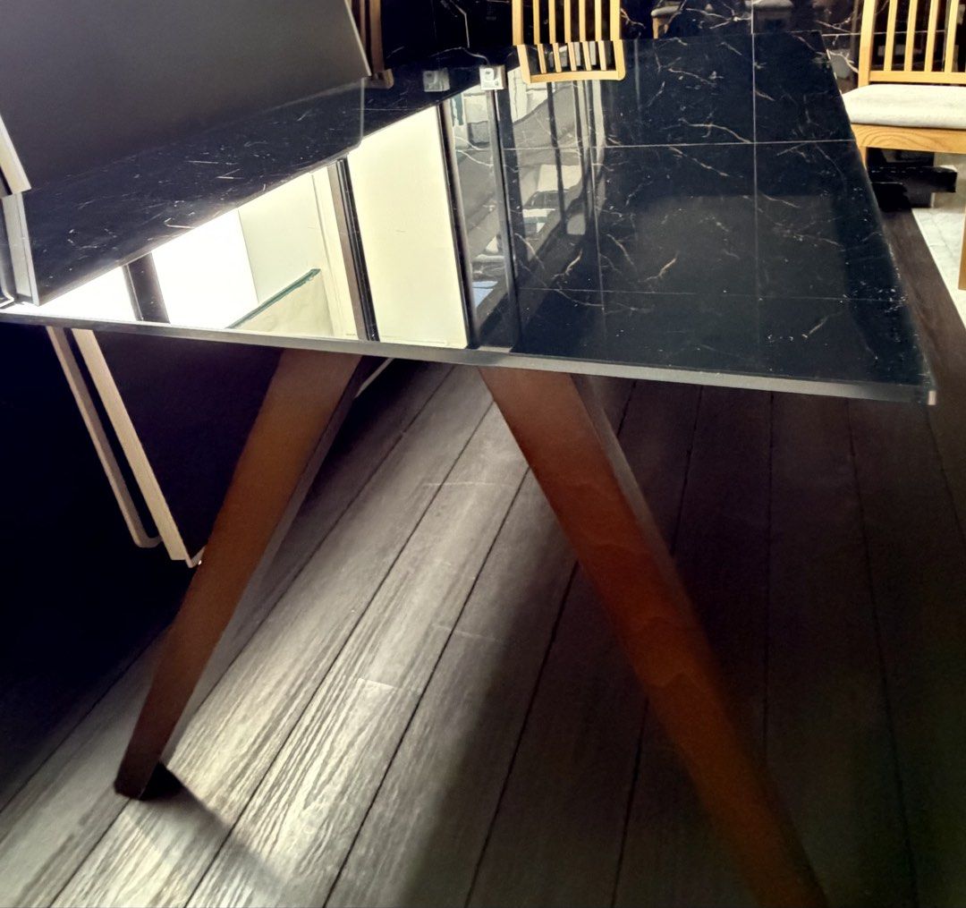 Dining table (Category: Tables & Sets) located in Singapore. Submitted by fshishehch20408 (Listing ID 1453888536, Image 3). Description: You can take the glass off. The rest is wood. 150*90cm.