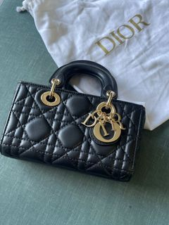 (Kategori: ) berada di . Dikirim oleh secondbranded2407 (ID iklan 1453867281, Gambar 1). Deskripsi: .