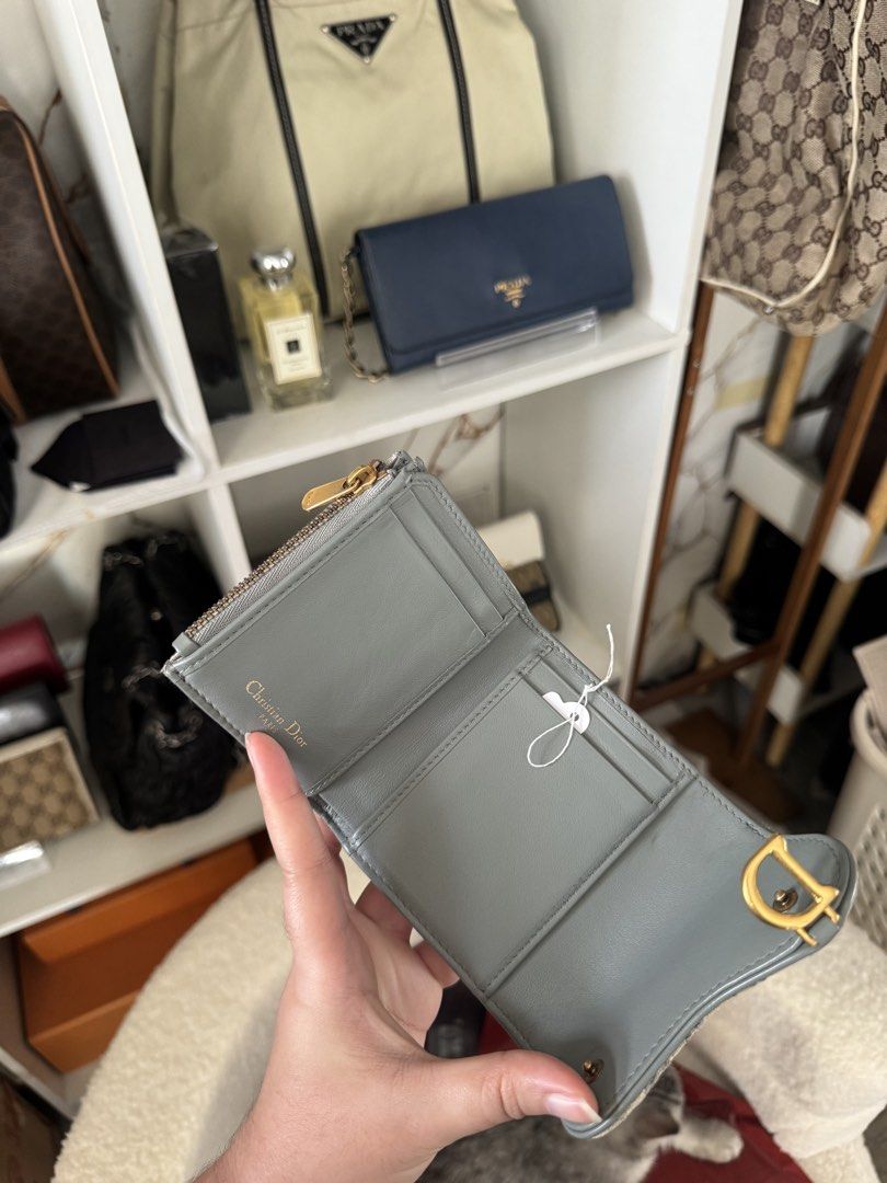 Dior Saddle Wallet (Category: Luxury Bags & Wallets) located in Manila. Submitted by sacreluxebyelly (Listing ID 1453866859, Image 3). Description: .