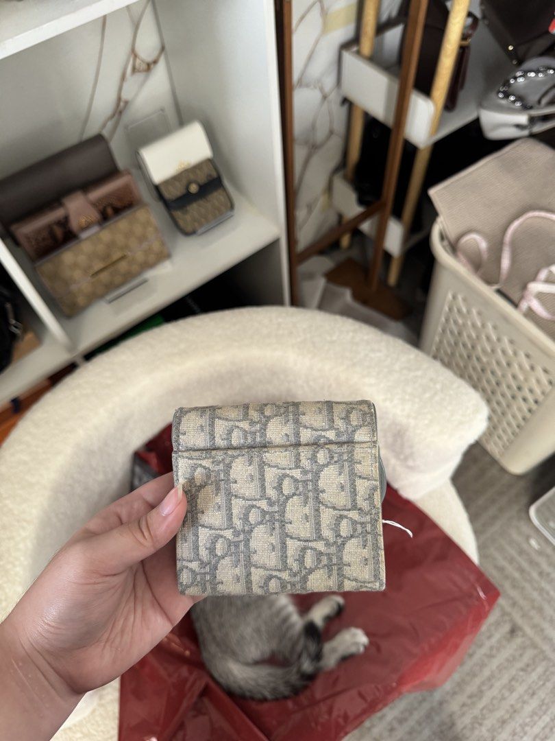 Dior Saddle Wallet (Category: Luxury Bags & Wallets) located in Manila. Submitted by sacreluxebyelly (Listing ID 1453866859, Image 2). Description: .