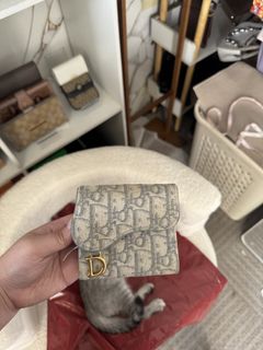 (Category: ) located in . Submitted by sacreluxebyelly (Listing ID 1453866859, Image 1). Description: .