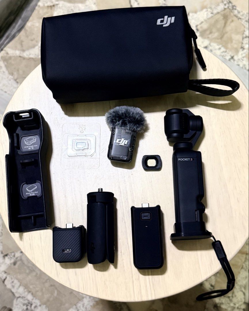 Dji Osmo 3 creator combo (Category: Cameras) located in Pasay City. Submitted by piaaaaa_952 (Listing ID 1453856674, Image 1). Description: Used once Complete with stand .