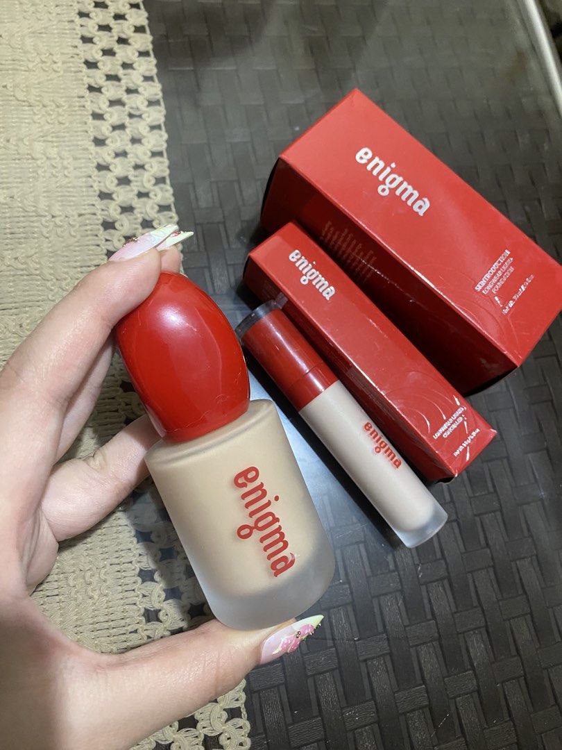 Enigma foundation & Concealer (Category: Makeup) located in Quezon City. Submitted by achiiwappp (Listing ID 1453978730, Image 2). Description: Both swatched only Not for me huhu mas pref ko strokes :( Shade: Fair and Porcelain Slightly nego .