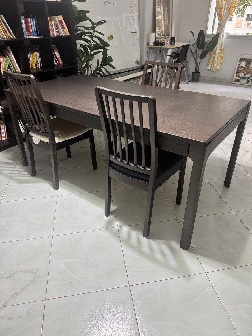 Extendable dining table (Category: Tables & Sets) located in Singapore. Submitted by ahazombroden (Listing ID 1453870135, Image 1). Description: Easily extendable dining table can sit up to 10 ppl when extended Length:180cm (extended 240cm) Breadth: 90cm Height: 75cm Self collect and self arrange delivery Can nego.