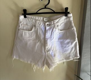 (Category: ) located in . Submitted by green.trendsetter (Listing ID 1453874270, Image 1). Description: .
