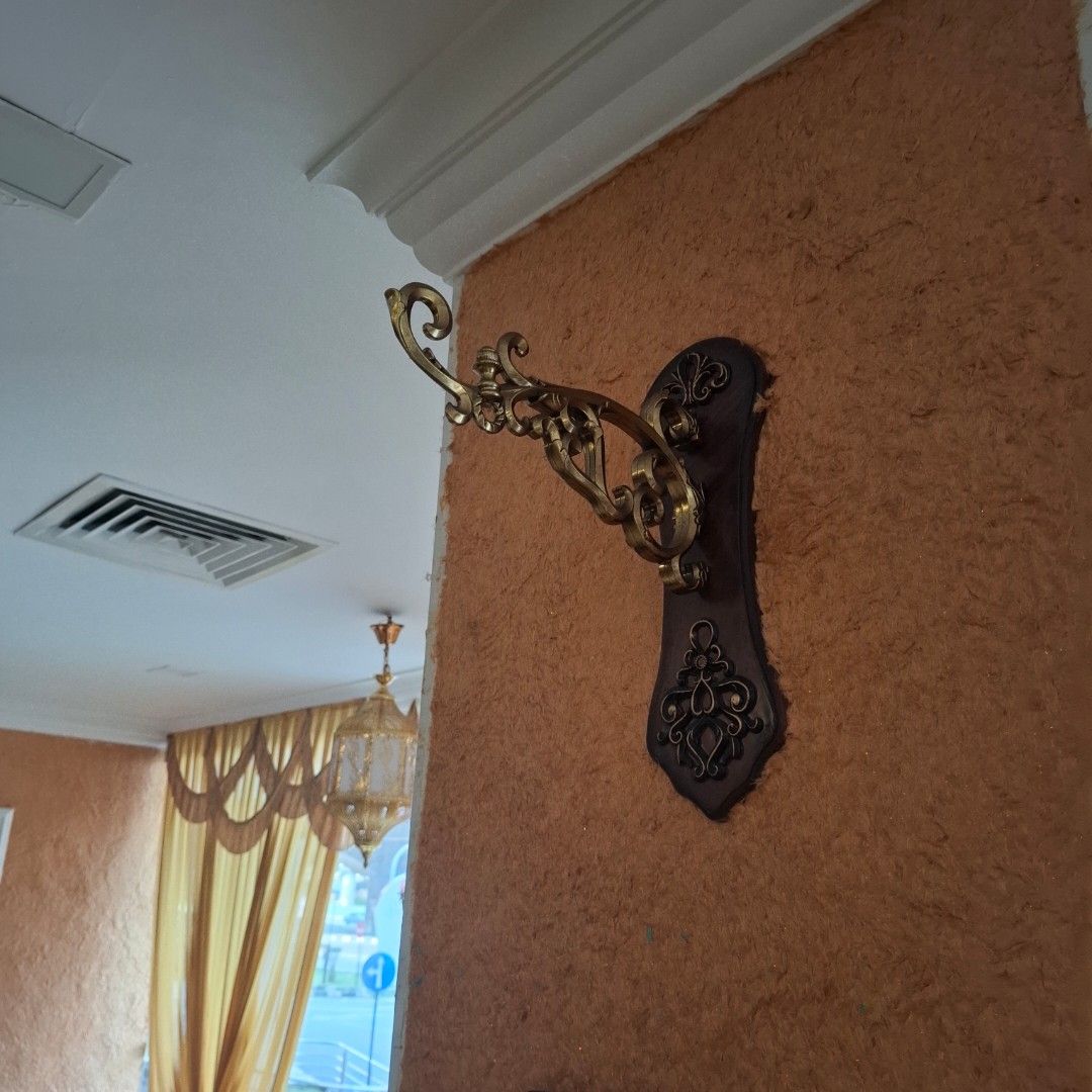 Fancy Wall Clock (Category: Clocks) located in Kuala Lumpur. Submitted by 10mmmhf (Listing ID 1453970873, Image 2). Description: fancy wooden wall clock battery powered stock 2.