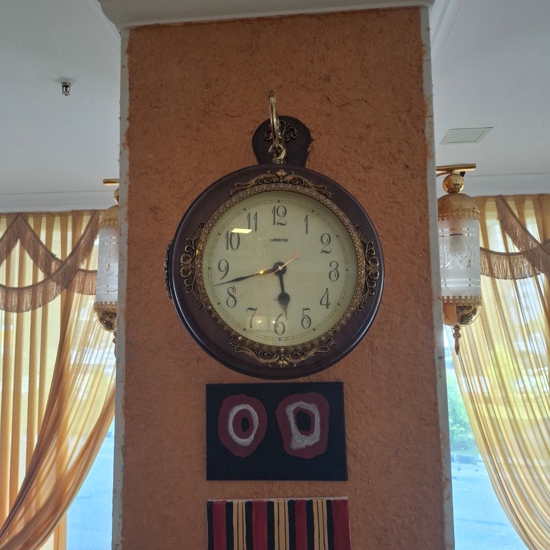 Fancy Wall Clock (Category: Clocks) located in Kuala Lumpur. Submitted by 10mmmhf (Listing ID 1453970873, Image 3). Description: fancy wooden wall clock battery powered stock 2.