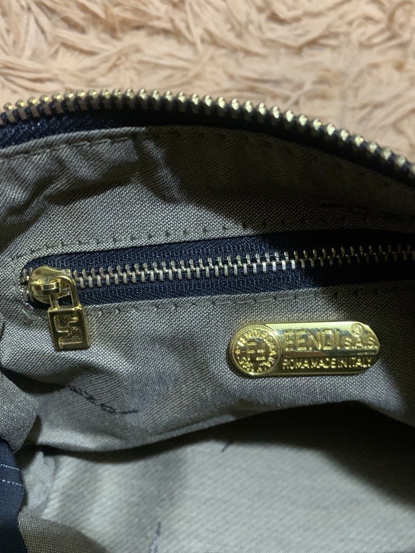 Fendi (Category: Luxury Bags & Wallets) located in Legazpi City. Submitted by casanibrah33153 (Listing ID 1453841382, Image 3). Description: .