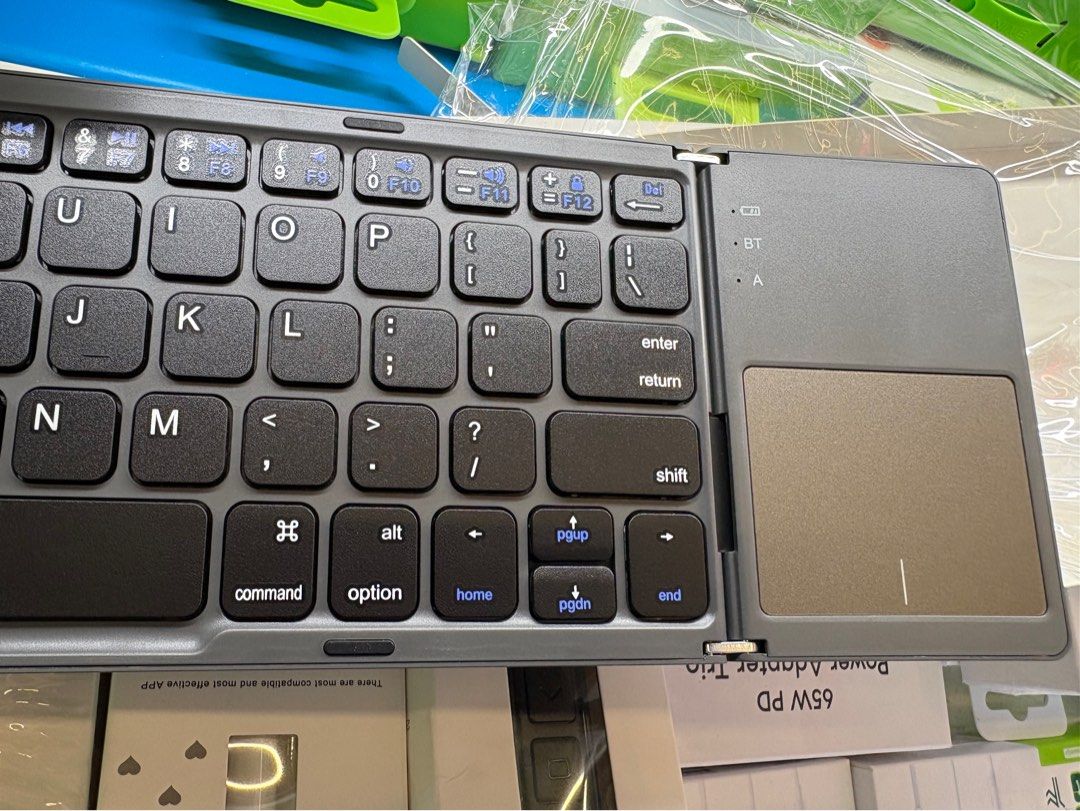 Foldable Wireless Bluetooth Keyboard with Touchpad (Category: Computer Keyboard) located in Taguig. Submitted by grassyyieeebeyb (Listing ID 1453922516, Image 2). Description: Foldable Wireless Bluetooth Keyboard with Touchpad.