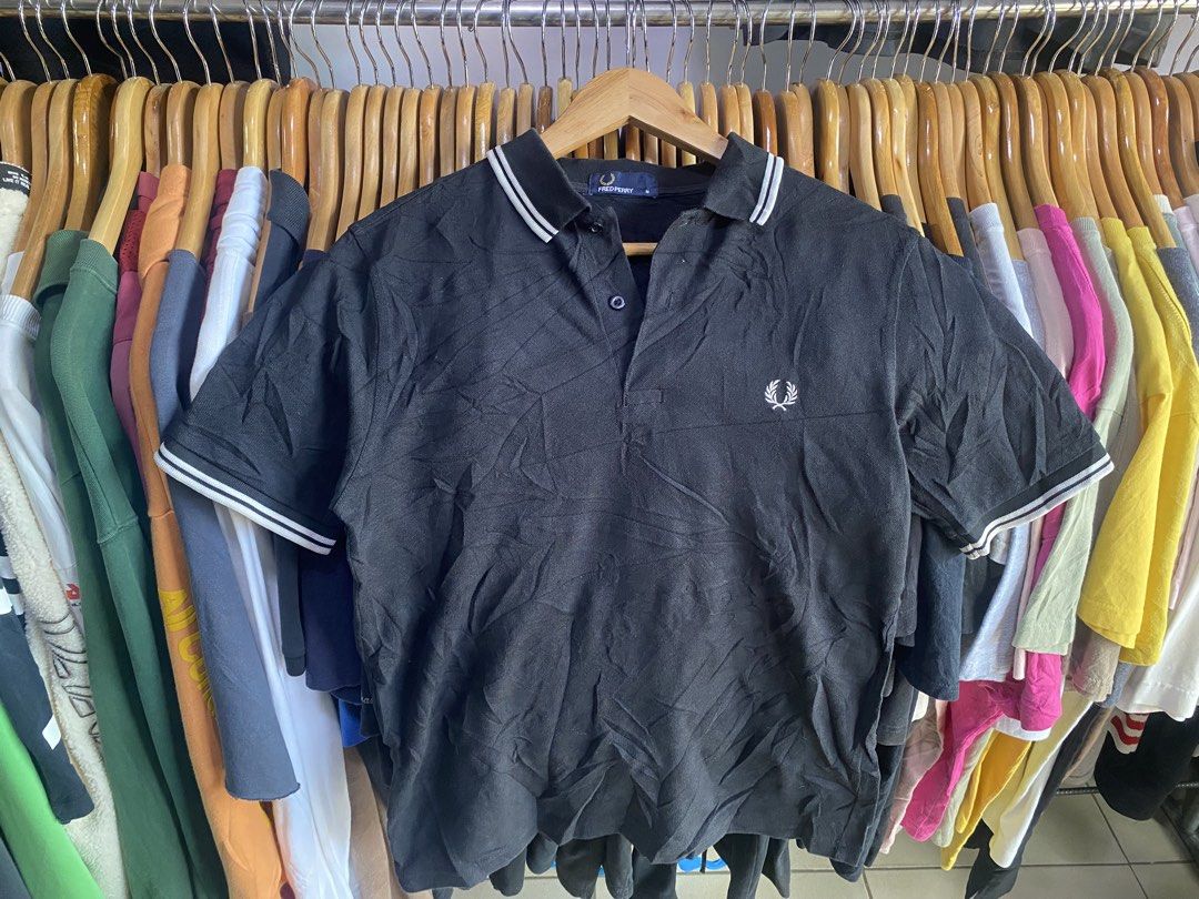 Fred Perry (Category: Activewear) located in Kalibo. Submitted by rvna23 (Listing ID 1453868293, Image 1). Description: Fred Perry Twin Tipped Polo Excellent Condition Medium on tag 18 X 24.