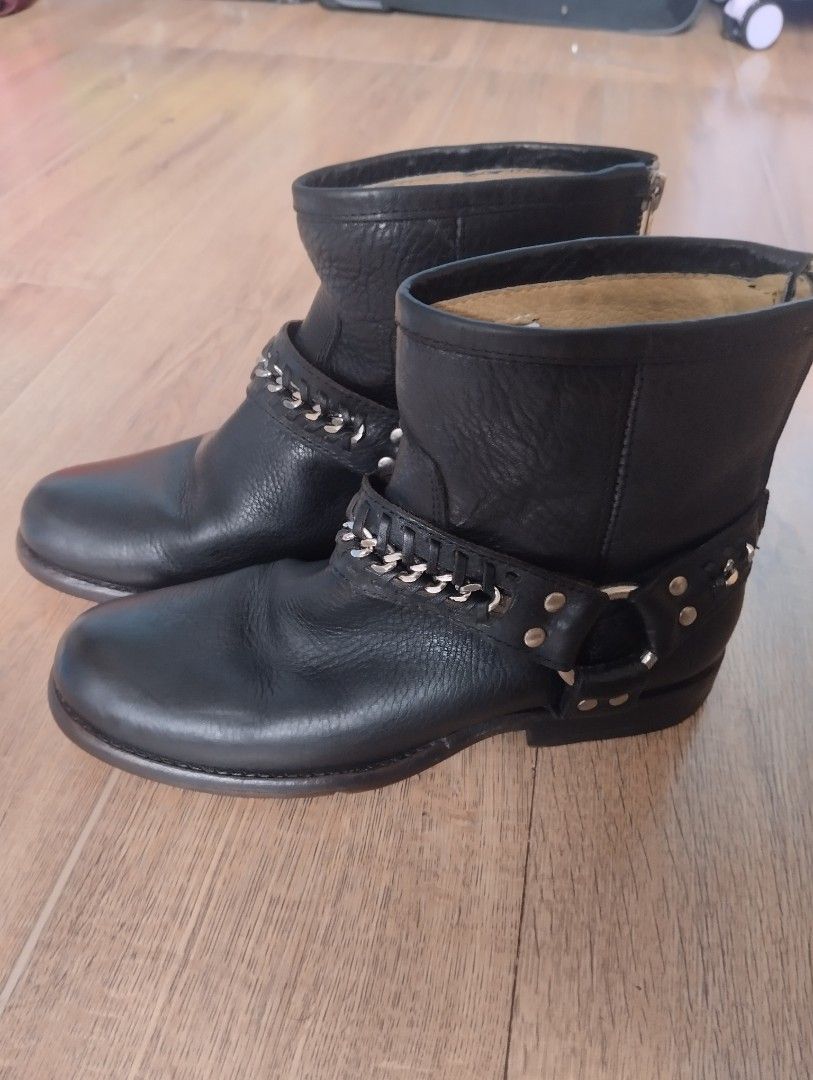 Frye Black Leather Harness Chain Moto Boots (Category: Boots) located in Quezon City. Submitted by rackreviva27782 (Listing ID 1453860036, Image 2). Description: SIZE 36 price+sf Excellent condition - Black leather moto boots - Harness and chain detail - Side buckle and stud accents - Full back zip closure for easy wear - Nice leather texture - Versatile for everyday or night out moto boots ysl cowboy harness boots rider harley davidson.