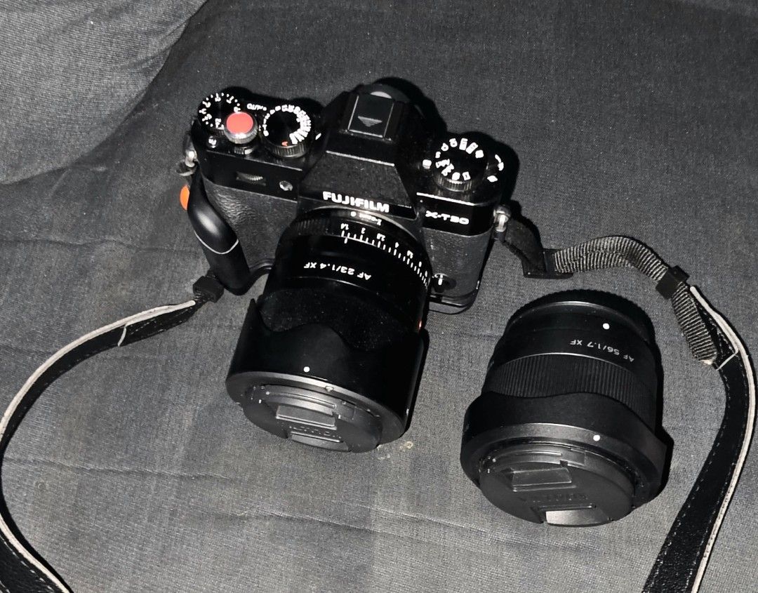 Fujifilm xt30ii complete set (Category: Cameras) located in Lucena. Submitted by gladiola_26 (Listing ID 1453814053, Image 2). Description: Selling my Fujifilm XT30II With 2 Viltrox Prime Lenses (56mm f/1.7, 23mm f/1.4) No kit lens. Good as new, alagang-alaga. Take all for ₱70,000. Rfs: Need funds Pwede meetup, Lucena City Area (anytime), or MOA (Tuesday or Wednesday) Pwede din for shipping, cover ko na SF..