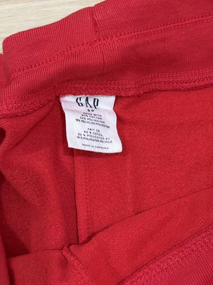 Gap Jogger Pants (Category: Other Bottoms) located in Makati City. Submitted by declutterwithella (Listing ID 1453871585, Image 3). Description: Original Gap from USA(not from ukay ukay) Size: Small Color: Red Flaws: Lint sa may in between ng thigh area.