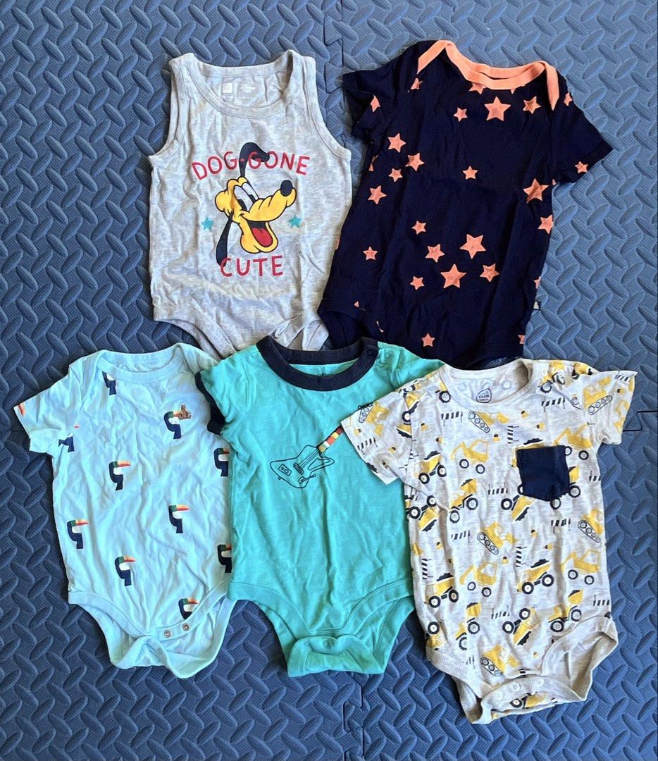 Gap onesies for 6-12 months (Category: Baby Toiletries & Grooming) located in Quezon City. Submitted by abygl (Listing ID 1453859547, Image 1). Description: Take all for 600 150 each.