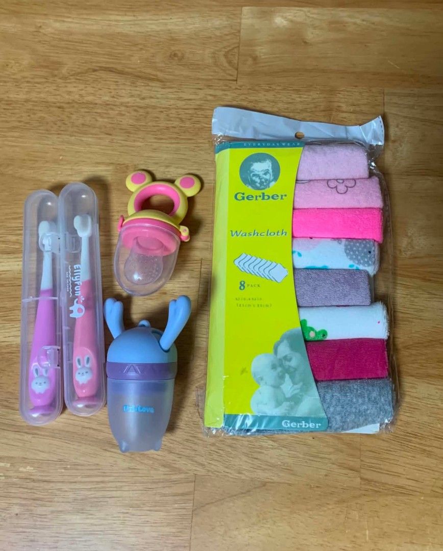 Gerber Washcloths & Baby Feeding/Teething Set (Category: Weaning & Toddler Feeding) located in Cainta. Submitted by akosijoan (Listing ID 1453896360, Image 1). Description: - Bundle includes 8 Gerber washcloths (21cm x 21cm). - Comes with two EllyFun baby toothbrushes with protective cases. - Features a Uni-Love feeder/teether. - Includes a cute bear-shaped feeder/teether. - Ideal for babies beginning solids or experiencing teething. Both toothbr