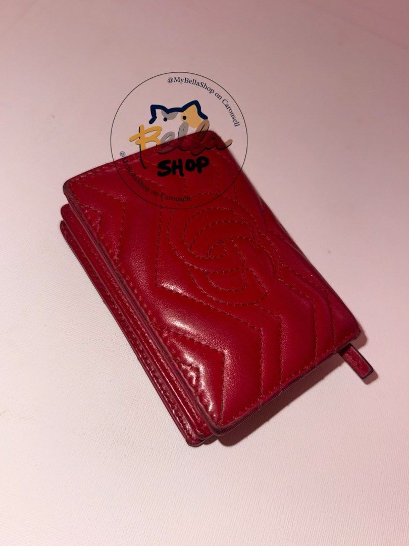 GG Marmont Card Case (Category: Luxury Bags & Wallets) located in Mandaluyong City. Submitted by mybellashop (Listing ID 1453858110, Image 3). Description: Original Gucci Marmont Bifold Wallet Signs of usage shown on photos above Needs cleaning PM for inquiries 📍Mandaluyong City .