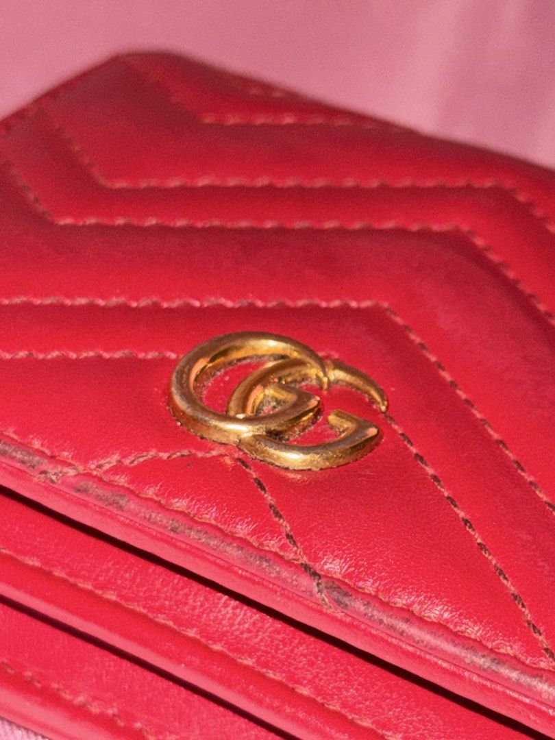 GG Marmont Card Case (Category: Luxury Bags & Wallets) located in Mandaluyong City. Submitted by mybellashop (Listing ID 1453858110, Image 2). Description: Original Gucci Marmont Bifold Wallet Signs of usage shown on photos above Needs cleaning PM for inquiries 📍Mandaluyong City .