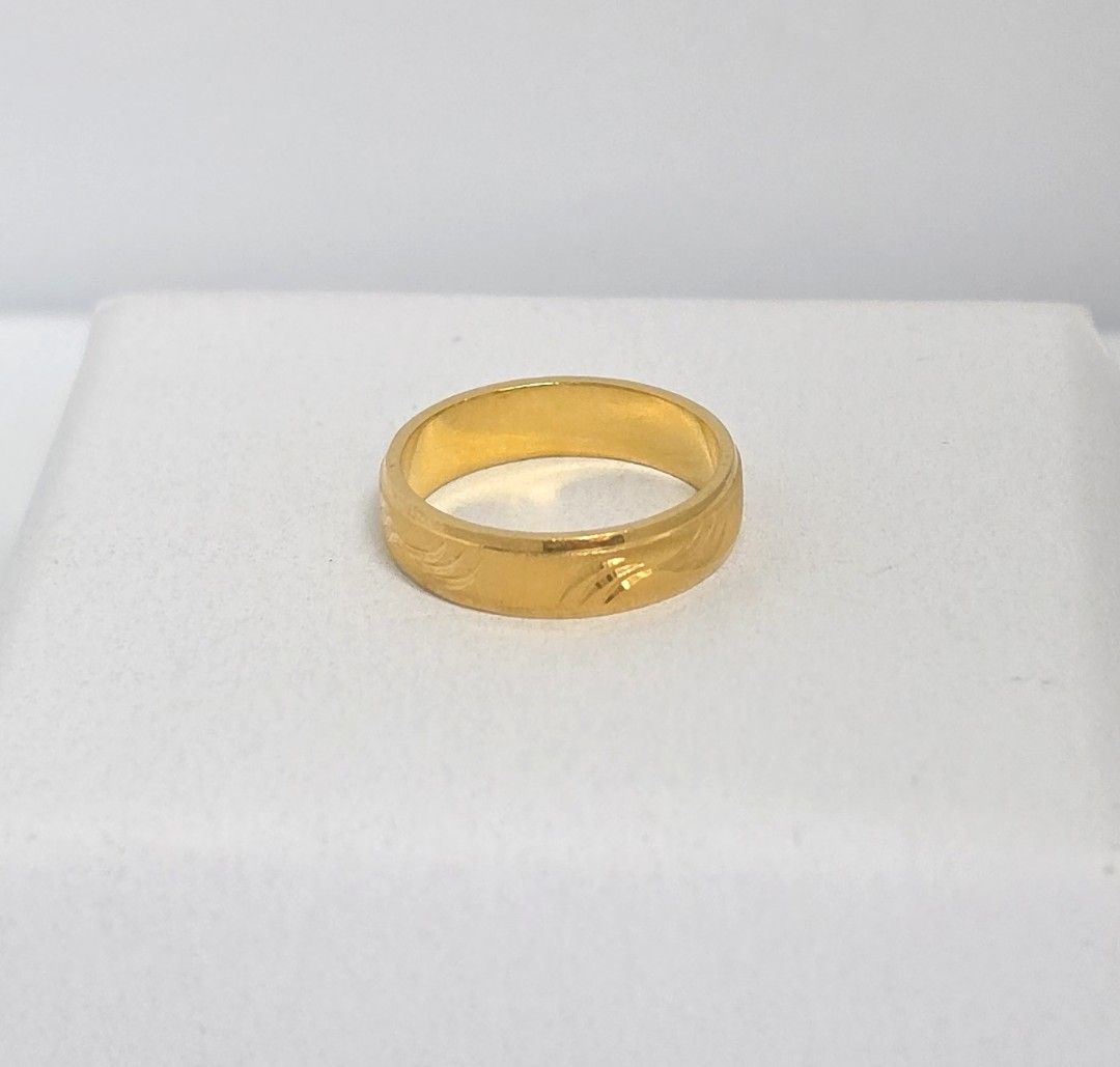 Gold Ring (Category: Jewelry) located in Singapore. Submitted by goldjewel (Listing ID 1453873713, Image 2). Description: Kindly Check with us for latest gold price if interested. Genuine 916 Gold Ring. Estimated Ring Size 11 Or Inner Diameter 16mm. Estimated Width 4mm. Weight 4.23g. 100% Authentic If Not Full Refund. Low-Ballers Will Not Be Entertained. We Do Not Have CarouPay Payment. .