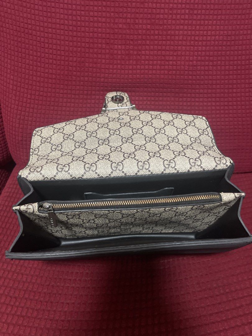Gucci Dionysus GG Supreme Chain Bag (Category: Luxury Bags & Wallets) located in Davao. Submitted by rcgulanes.moon (Listing ID 1453946877, Image 3). Description: - Classic Gucci chain bag - Iconic GG Supreme canvas - Silver-tone Dionysus tiger head closure - Interior zip pocket and main compartment - Silver chain strap - Versatile for day or night use.
