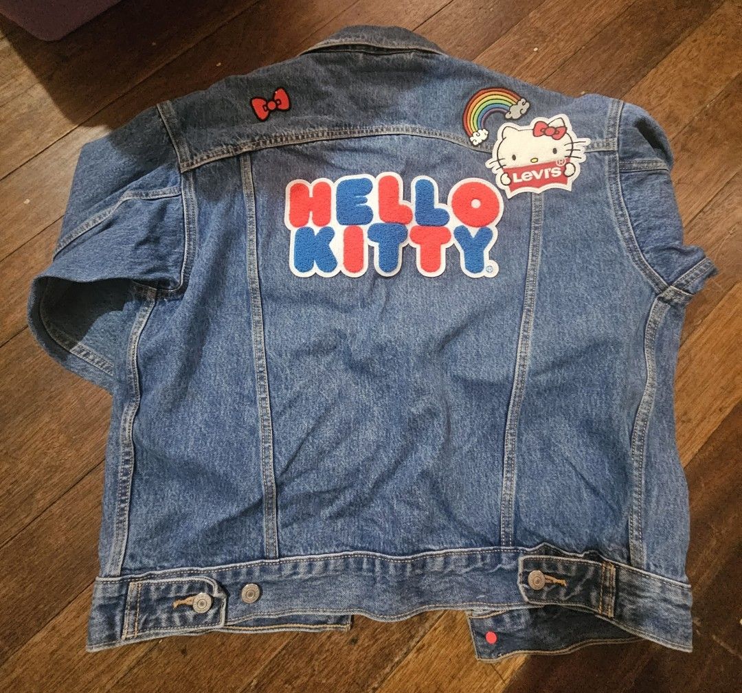 Hello kitty levis collab denim jacket (Category: Coats, Jackets and Outerwear) located in Manila. Submitted by onlinesmartshopping12 (Listing ID 1453819564, Image 3). Description: no issue. tried only.