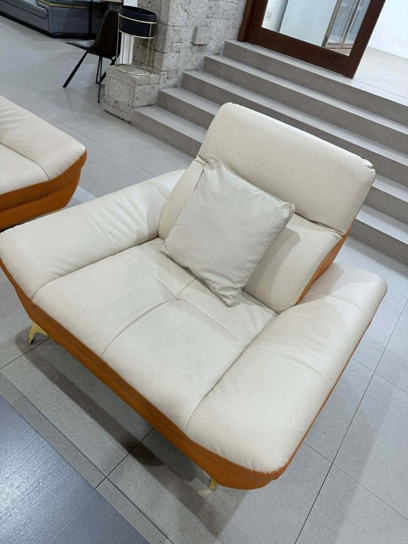 High-Grade Leather Sofa Set with Center Table (Category: Sofas) located in Manila. Submitted by janmendez (Listing ID 1453883363, Image 2). Description: Minor issues: small scratches and lightly rusty.
