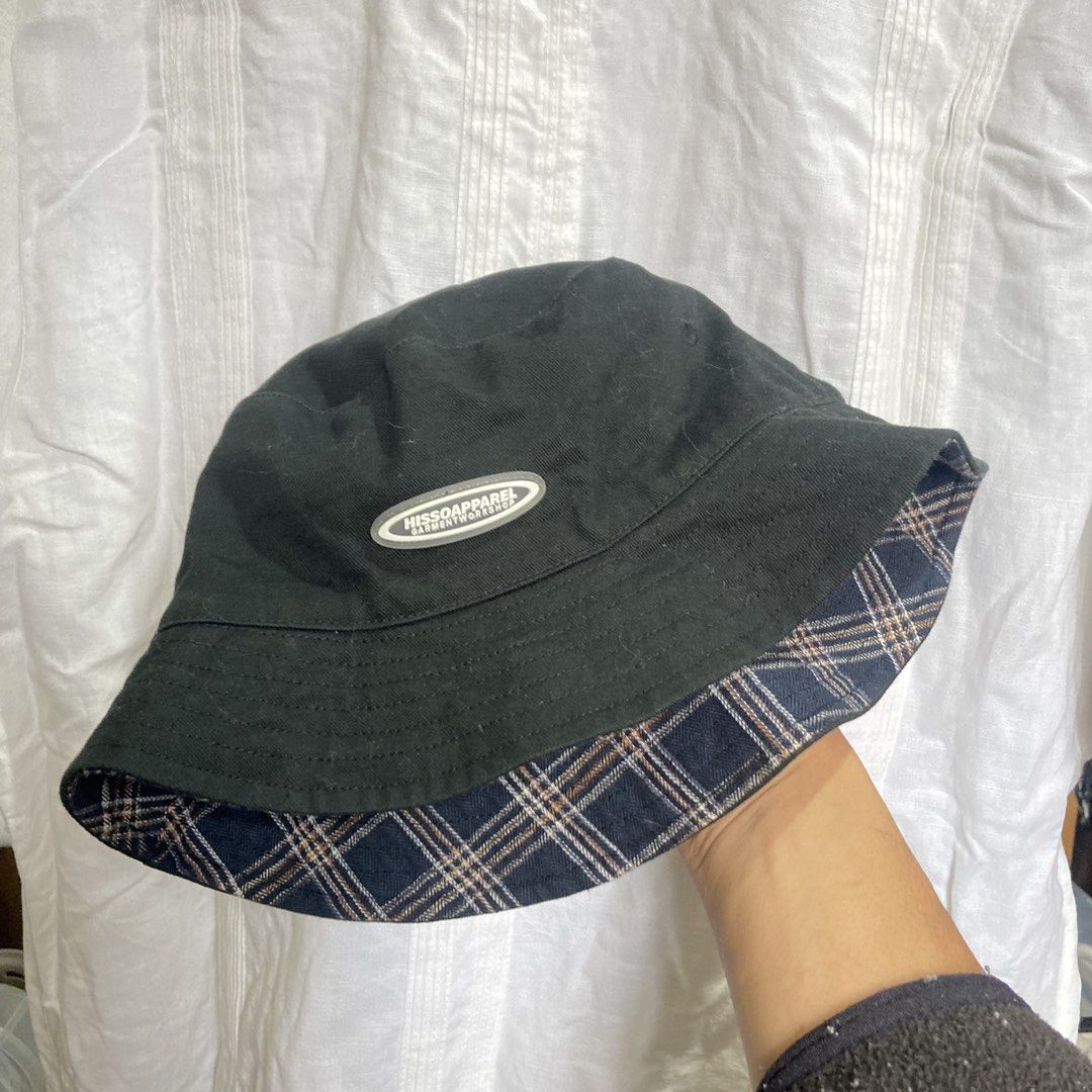 Hisso Apparel reversible bucket hat (Category: Caps & Hats) located in Baguio. Submitted by macfinds_ontherugss (Listing ID 1453876091, Image 1). Description: Excellent condi Offer + sf.
